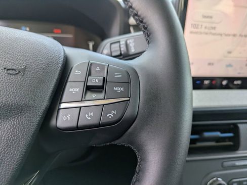 New 2025 Ford Maverick XLT w/ XLT Luxury Package image 30