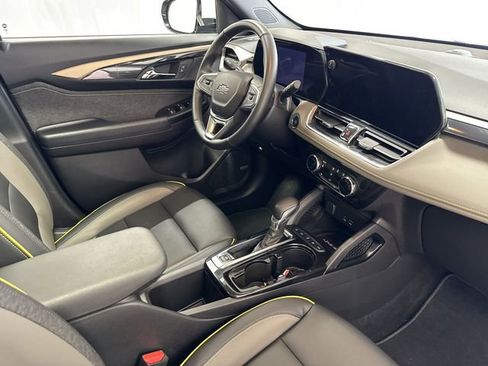 Used 2024 Chevrolet TrailBlazer ACTIV w/ Convenience Package image 29