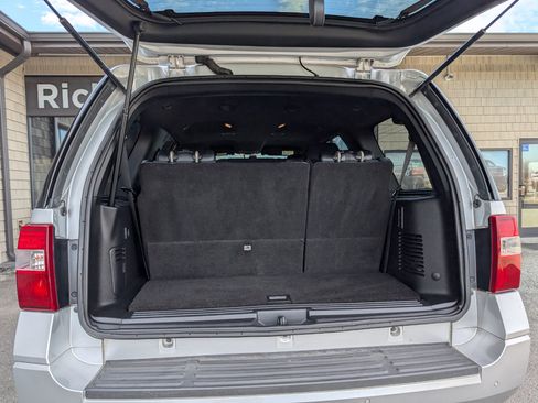 Used 2017 Ford Expedition Limited image 28
