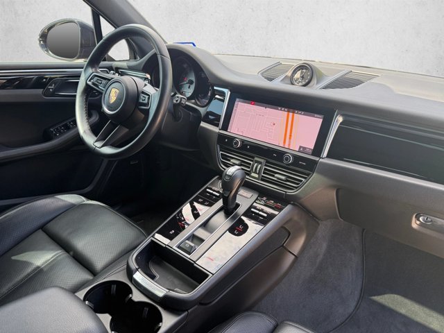 Used 2022 Porsche Macan S AWD/4WD image 24