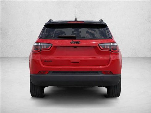 Used 2018 Jeep Compass Latitude AWD/4WD image 6