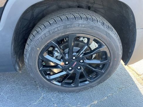 Used 2023 GMC Terrain SLT w/ Elevation Edition FWD image 30