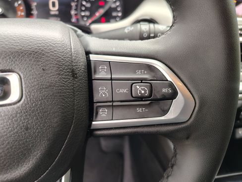 Certified 2024 Jeep Compass Limited w/ Sun and Sound Group AWD/4WD image 34