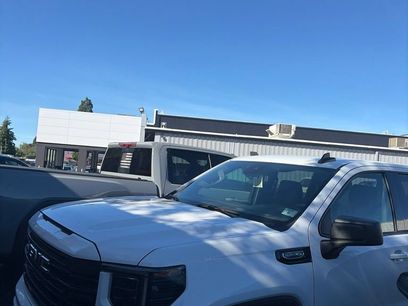 Used 2024 GMC Sierra 1500 Elevation