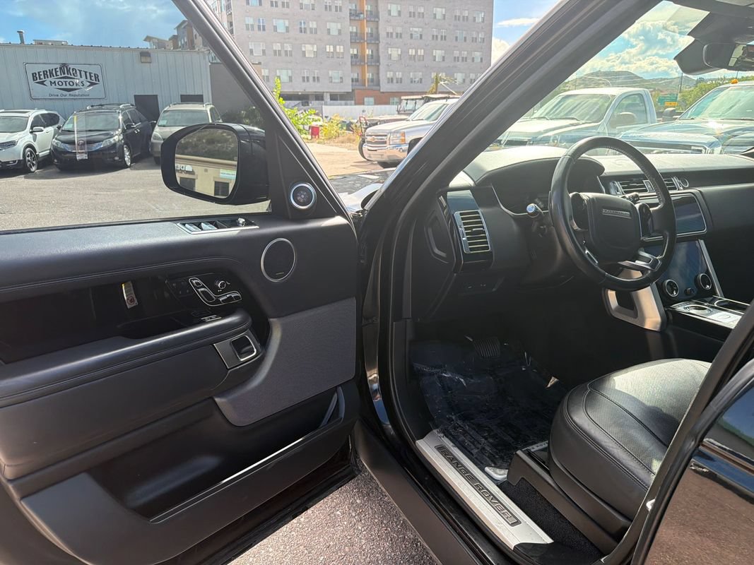 Used 2020 Land Rover Range Rover HSE AWD/4WD image 8