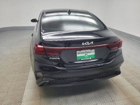 Used 2023 Kia Forte LXS w/ LXS Technology Package FWD image 6