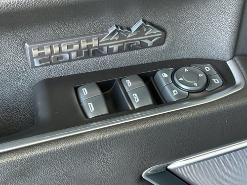 Certified 2022 Chevrolet Silverado 1500 High Country w/ High Country Premium Package AWD/4WD image 12