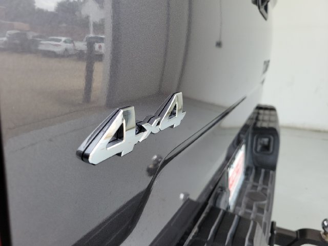 Used 2017 Toyota Tundra Platinum AWD/4WD image 7