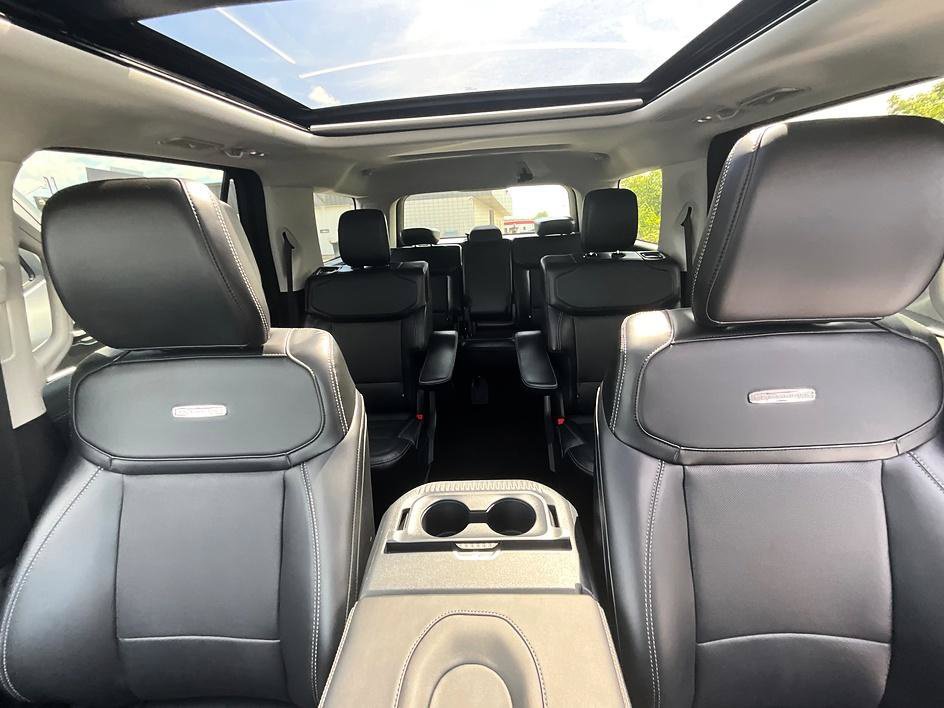 Used 2026 Ford Expedition Platinum w/ Driver's Package AWD/4WD image 57