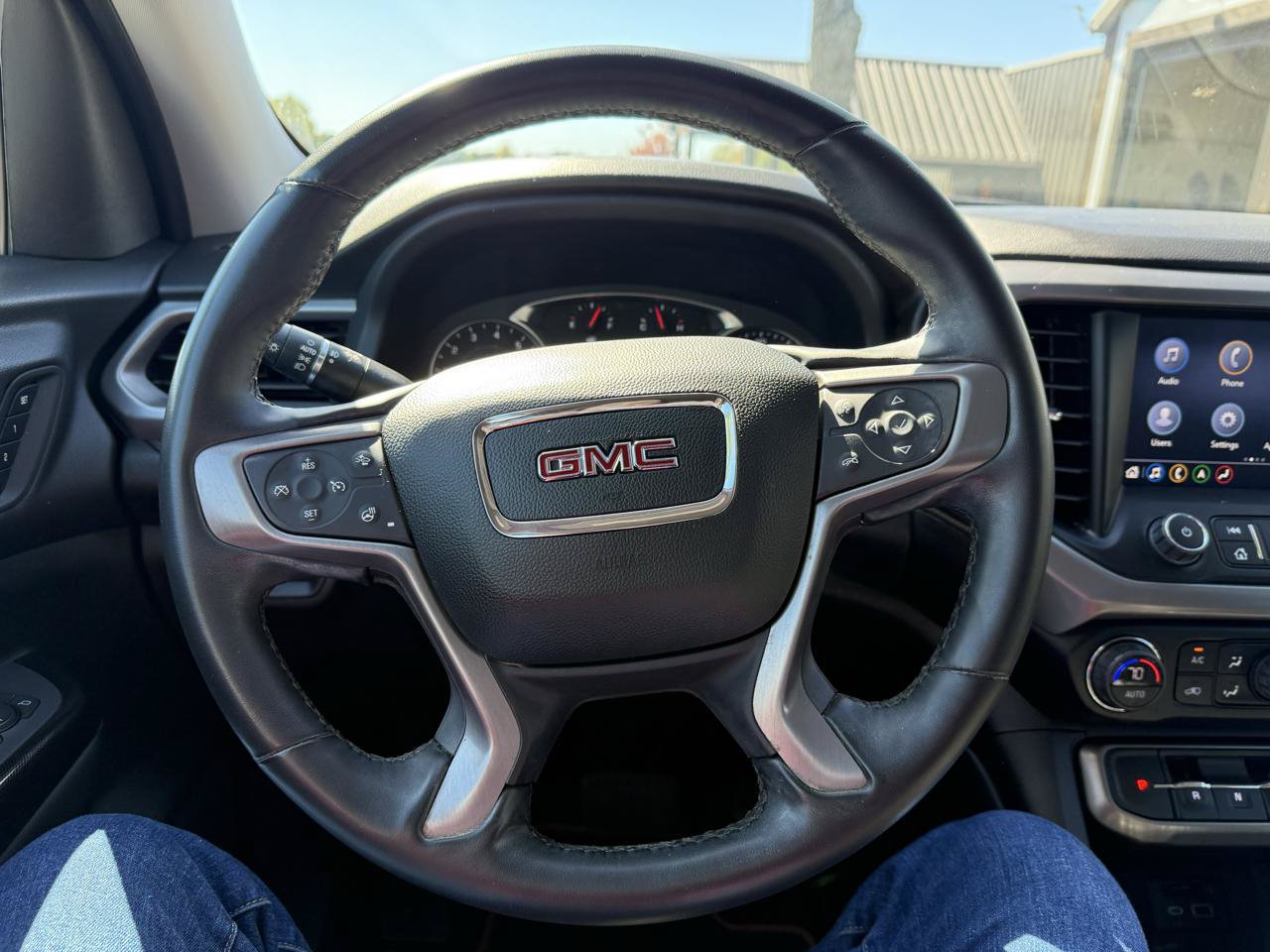 Used 2023 GMC Acadia AT4 w/ Preferred Package AWD/4WD image 9