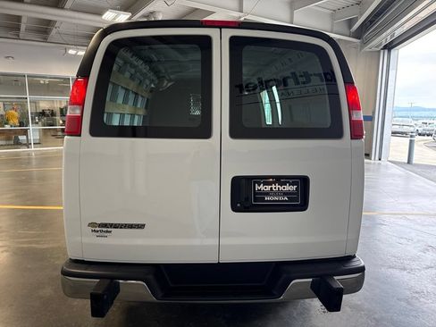 Used 2025 Chevrolet Express 2500 w/ Driver Convenience Package RWD image 6