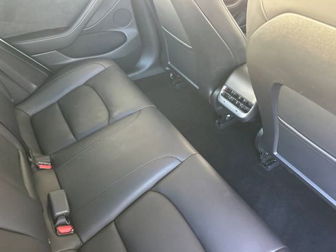 Used 2023 Tesla Model 3 Standard Range RWD image 29