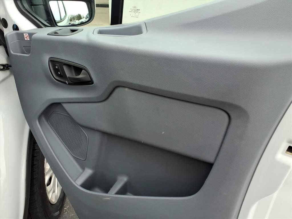 Used 2019 Ford Transit 150 XLT RWD image 26