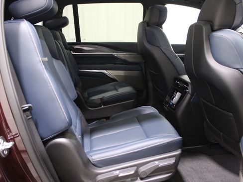 New 2026 Cadillac Escalade IQ Luxury 2 w/ LPO, Radiant Package image 27