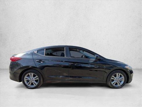 Used 2018 Hyundai Elantra SEL image 4