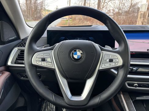 Used 2023 BMW X7 xDrive40i w/ Premium Package image 37