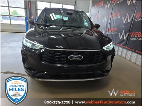 Used 2024 Ford Escape ST-Line w/ Tech Pack #1 AWD/4WD image 3