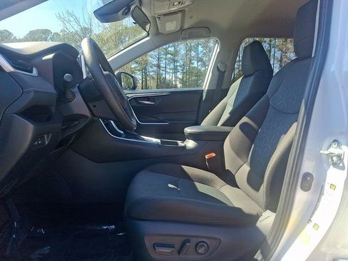 Used 2024 Toyota RAV4 XLE image 15