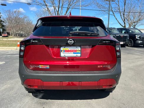 New 2025 Nissan Kicks SR image 4