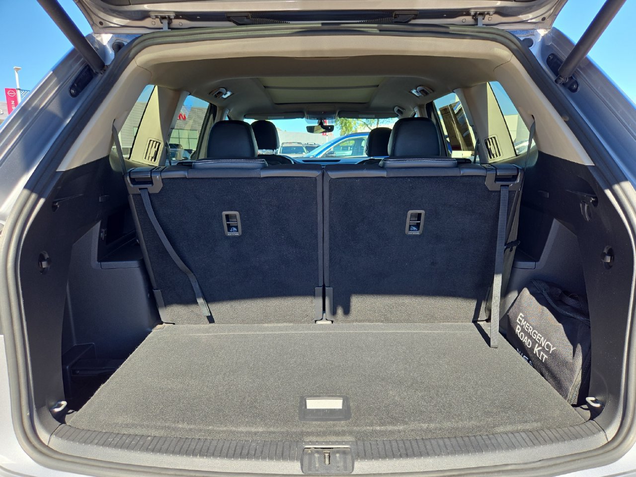 Used 2021 Volkswagen Atlas SE w/ Panoramic Sunroof Package FWD image 12