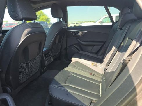 Used 2019 Audi Q8 Premium w/ Convenience Package AWD/4WD image 5