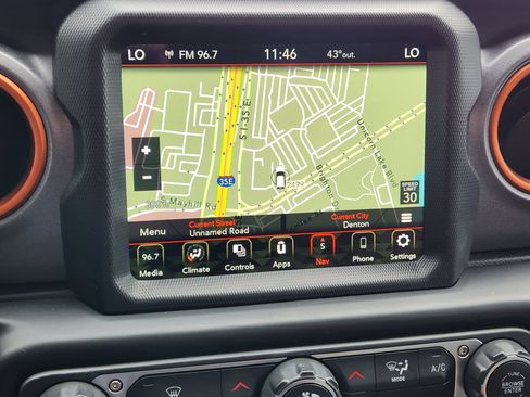 Used 2023 Jeep Gladiator Mojave image 17