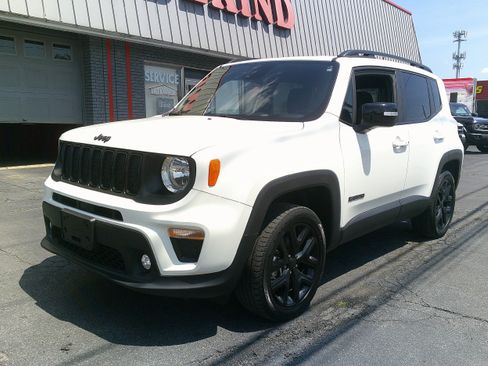 Used 2022 Jeep Renegade Altitude w/ Convenience Group AWD/4WD image 10