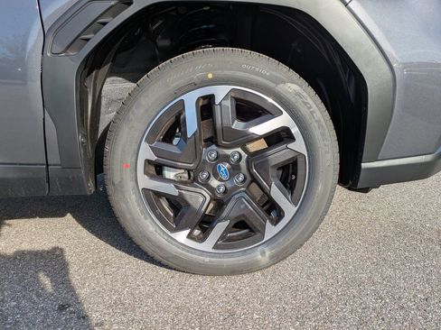 Used 2026 Subaru Forester Premium image 11