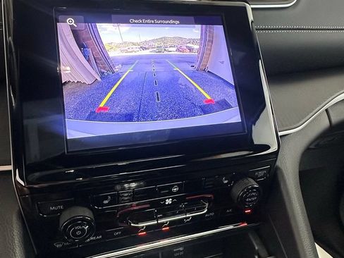 New 2025 Jeep Grand Cherokee L Altitude AWD/4WD image 13
