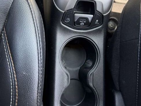 Used 2019 Jeep Compass Latitude w/ Cold Weather Group AWD/4WD image 21