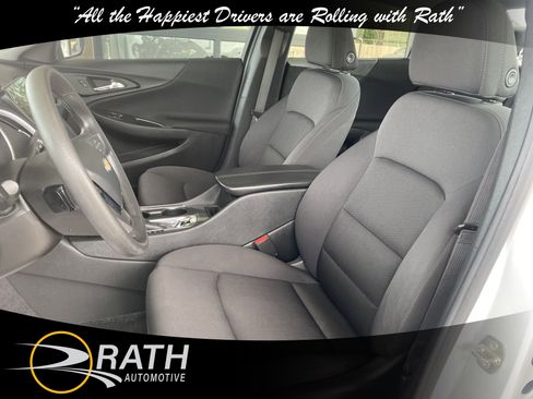 Used 2023 Chevrolet Malibu LT FWD image 11