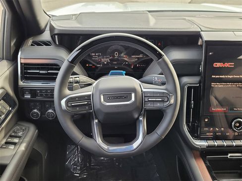 New 2026 GMC Yukon XL Denali w/ Denali Reserve Package image 10