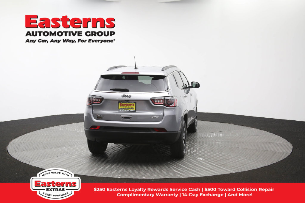 Used 2024 Jeep Compass Latitude AWD/4WD image 39