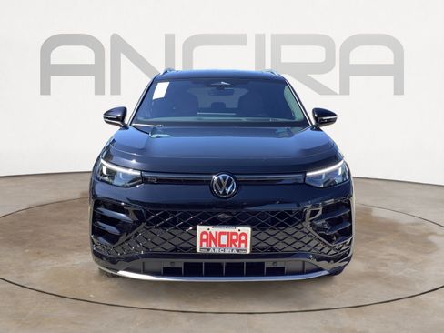 New 2026 Volkswagen Tiguan SEL R-Line AWD/4WD image 3