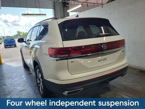 Used 2025 Volkswagen Atlas SE AWD/4WD image 13