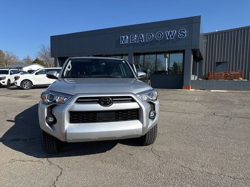 Used 2021 Toyota 4Runner SR5 Premium w/ Moonroof Package image 5