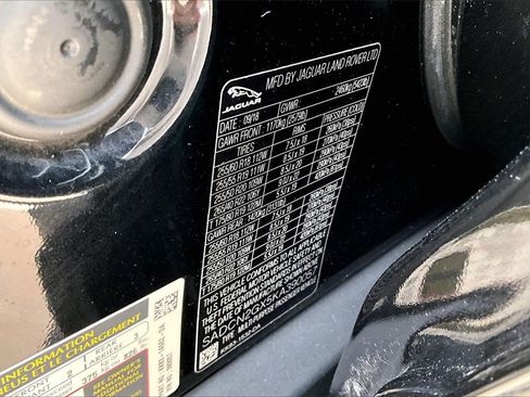 Used 2019 Jaguar F-PACE Portfolio image 33