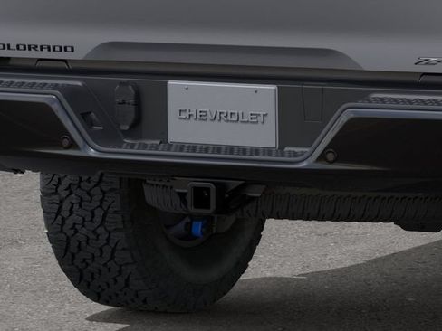 New 2026 Chevrolet Colorado ZR2 w/ Technology Package AWD/4WD image 14