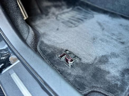 Used 2014 Nissan GT-R Black Edition image 17