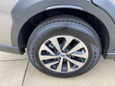 Used 2024 Subaru Outback Premium image 31