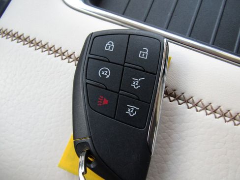 Used 2023 GMC Yukon Denali image 43