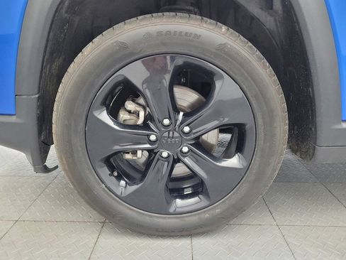 Used 2021 Jeep Compass Latitude FWD image 31