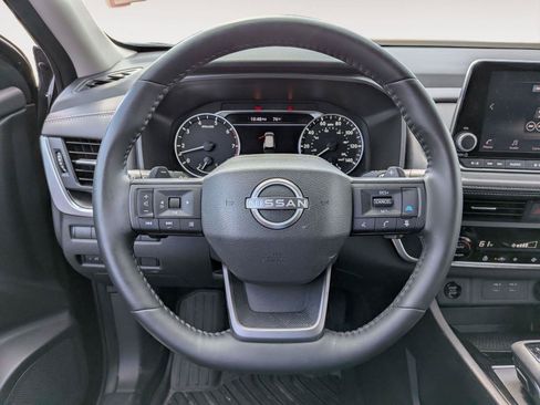 Used 2025 Nissan Rogue SV w/ SV Premium Package AWD/4WD image 18