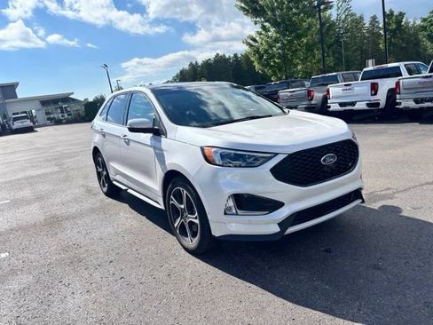 Used 2019 Ford Edge ST w/ Equipment Group 401A AWD/4WD image 4