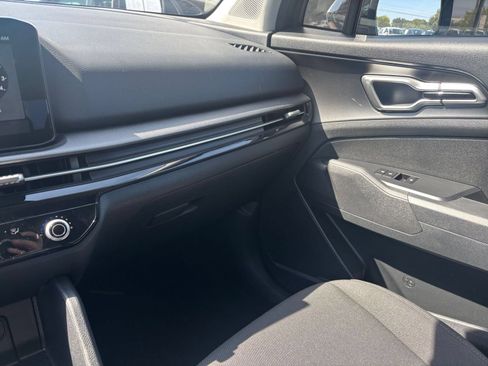Used 2026 Kia Sportage LX FWD image 27
