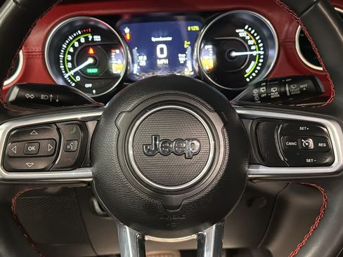 Used 2023 Jeep Wrangler Unlimited Rubicon 4xe AWD/4WD image 11
