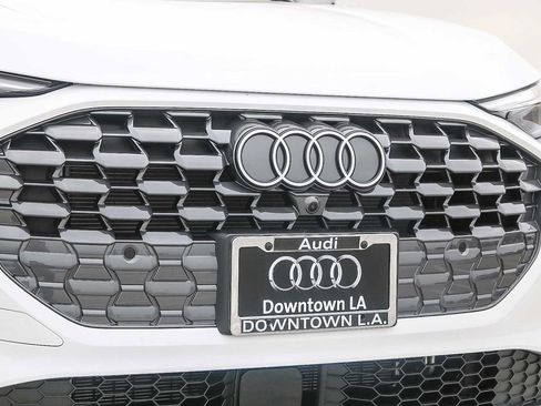 Used 2025 Audi Q5 Premium w/ Convenience Package AWD/4WD image 5
