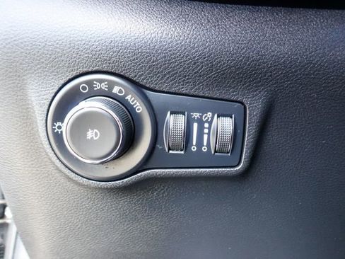 Used 2022 Jeep Compass Latitude w/ Convenience Group image 16