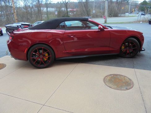 Used 2017 Chevrolet Camaro LT RWD image 53