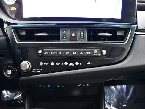 Used 2023 Lexus ES 350 w/ Premium Package image 14